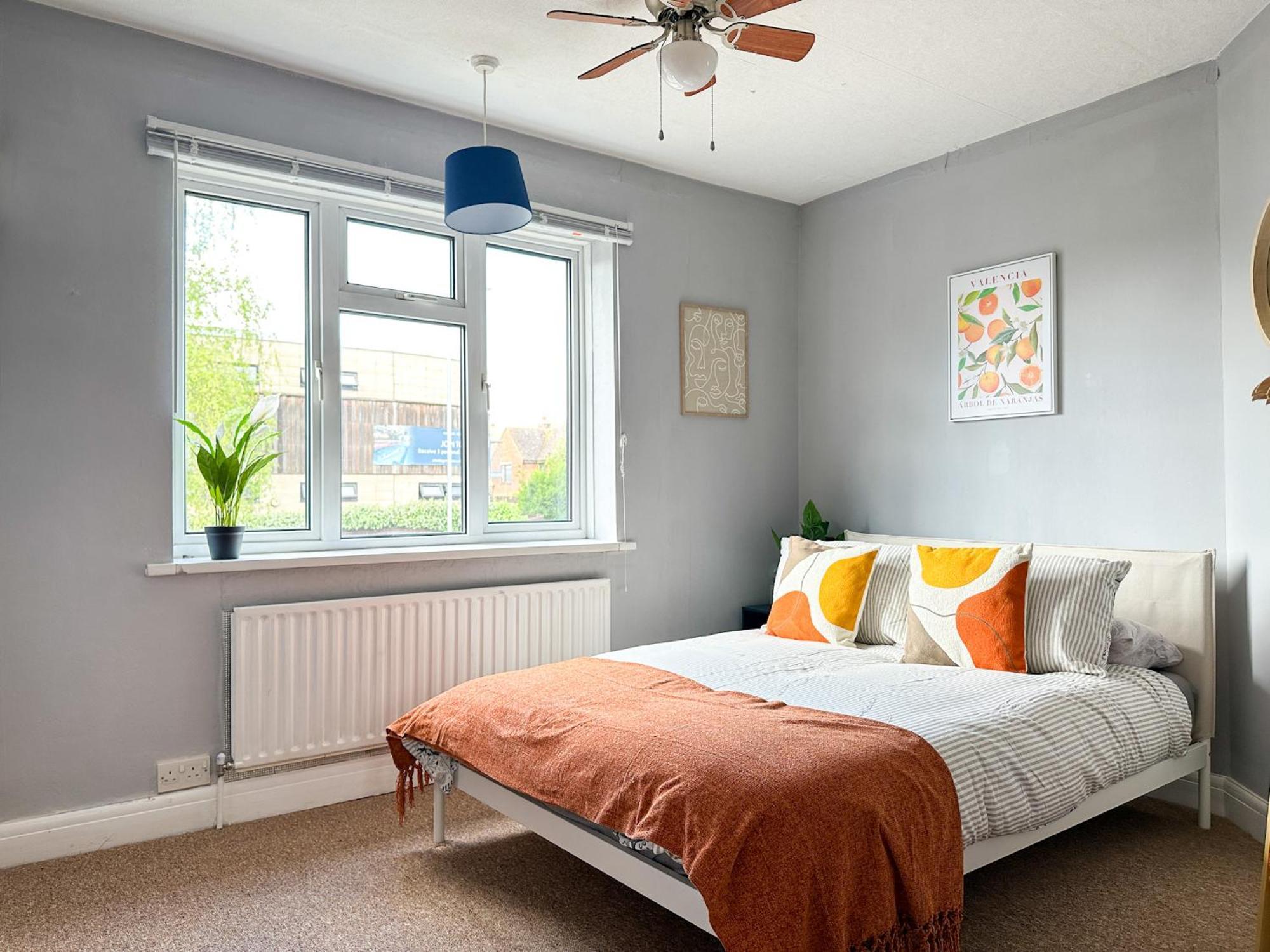 Luxury Central 2-Bed Townhouse - Parking, Hot Tub & Fire Pit Canterbury Exterior photo